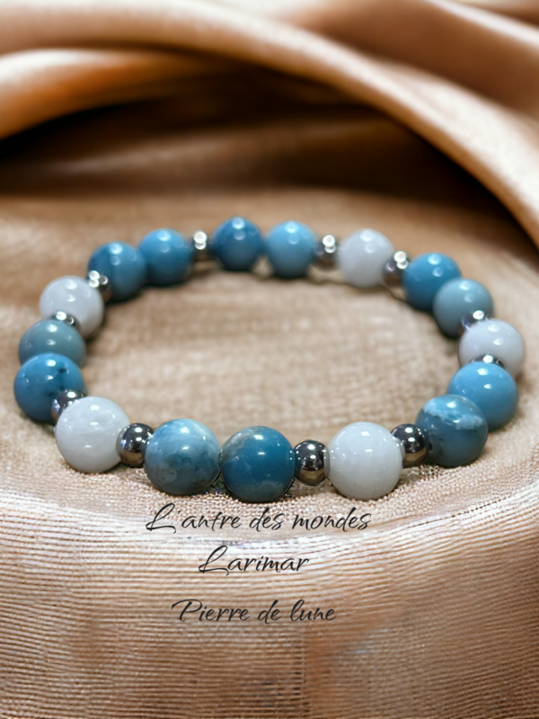 Bracelet tendresse, lutte contre les peurs naturelles larimar et pierre de lune Bracelet tendresse, lutte contre les peurs naturelles larimar et pierre de lune