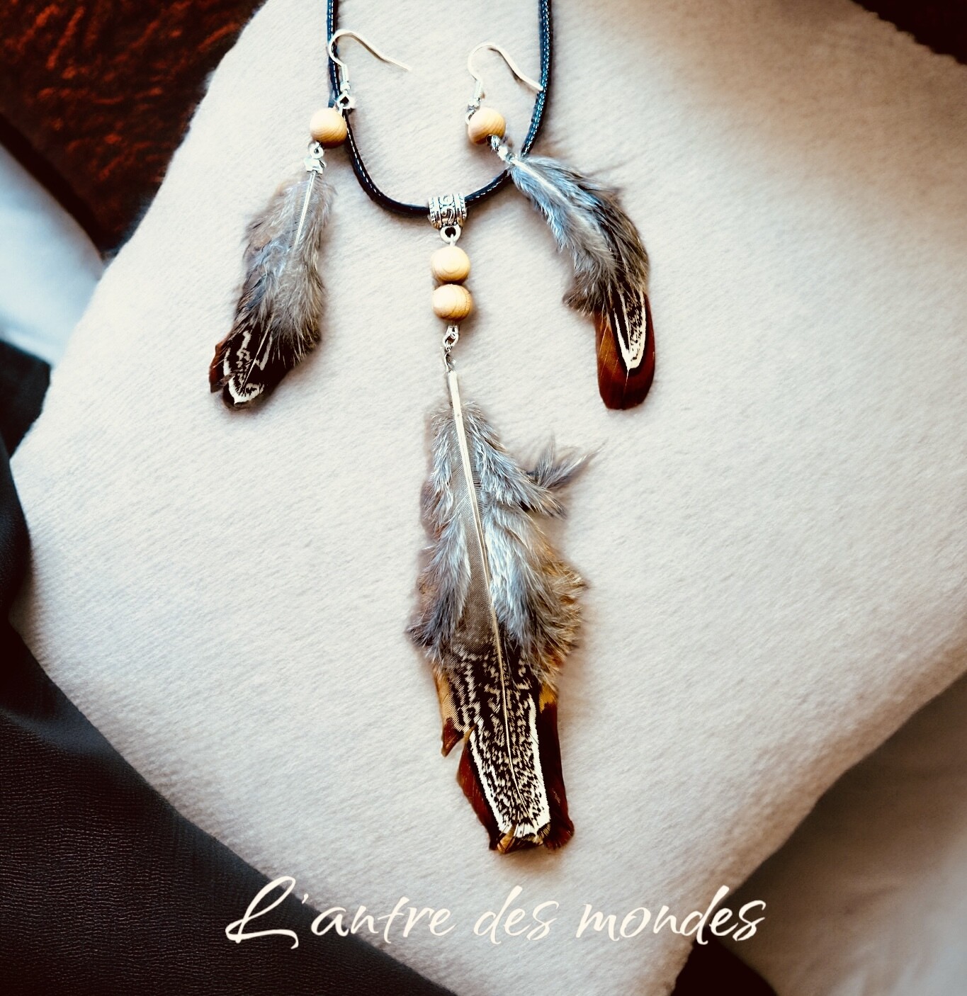 Pendenti et boucles d'oreilles palo santo - plumes naturelles