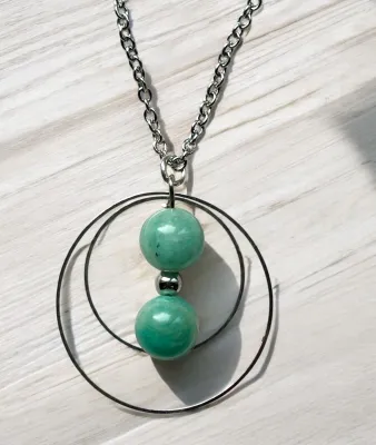 Pendentif avec chaîne - pierres au choix