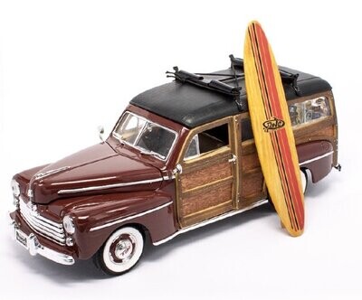 Modellino Auto 1948 FORD Woody