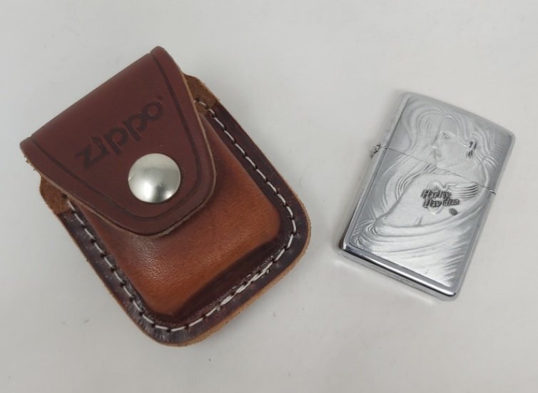 Accendino Zippo Placca Harley Davidson Tatoo Girl HD 1996 con Scatola Regalo