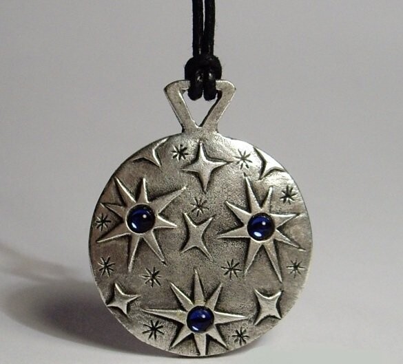 Collana Ciondolo Tondo con Stelle Pietre Color Turchese Blu Estrella