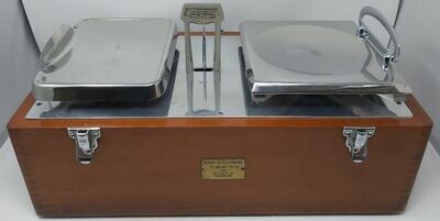 Bilancia Antica Doppio Piatto Burgh of Clydebank W & T Avery L.td Birmingham Anni '50