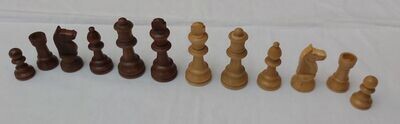 Scacchi in Legno Marrone Chiaro e Marrone Scuro Didatto Vintage