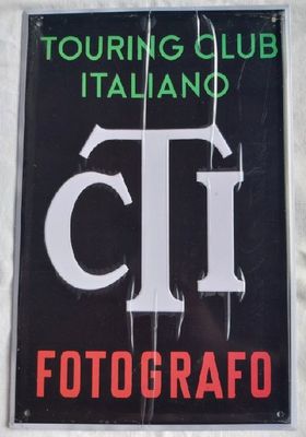 TCI Touring Club Italiano Targa Latta Hachette Targhe Pubblicitarie Collezione Riproduzione Pubblicità