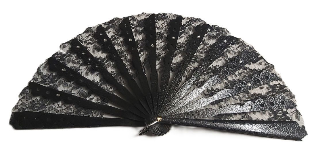 Ventaglio Finissimo Pizzo Nero Manico Pelle Decorato con Strass