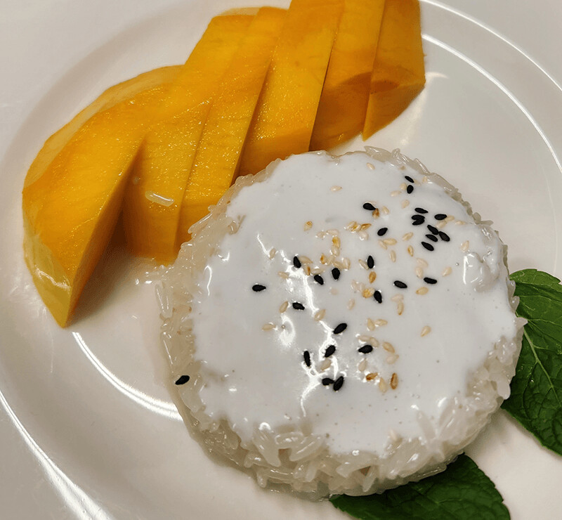 Riz au lait de coco et à la mangue fraîche