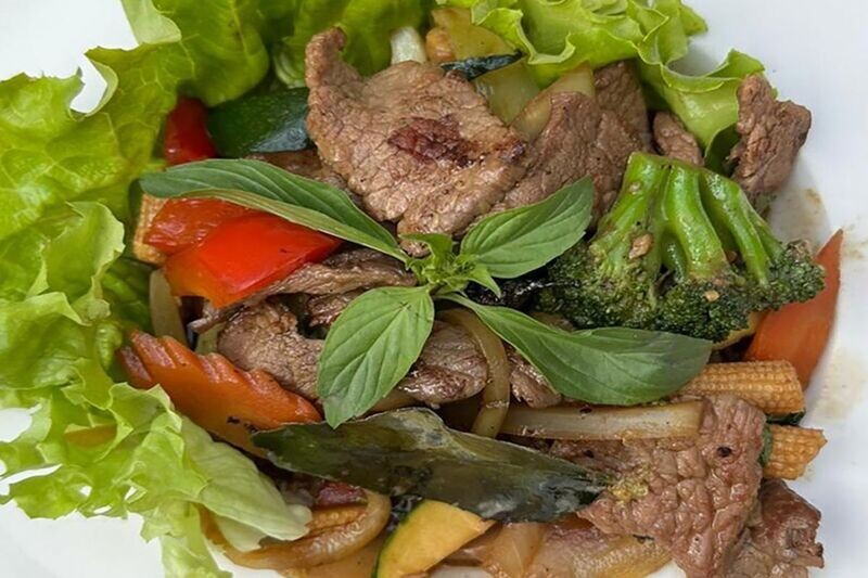Bœuf sauté aux feuilles de citronnelle