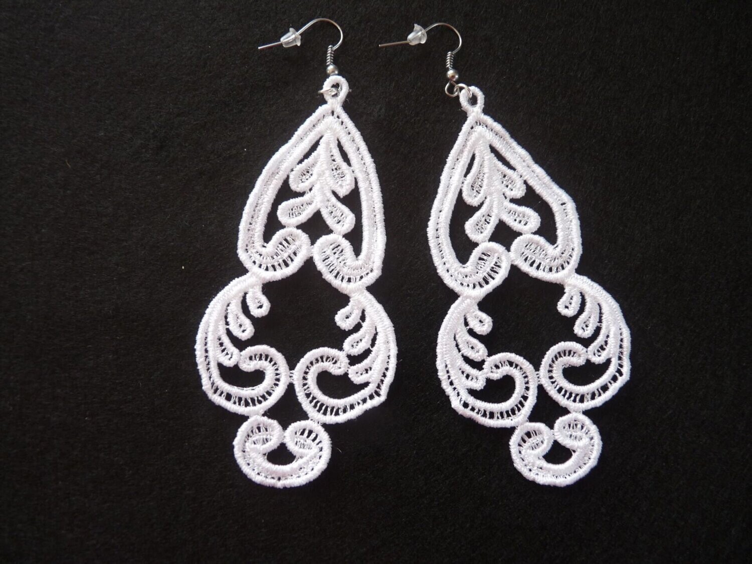 Vyšívané náušnice