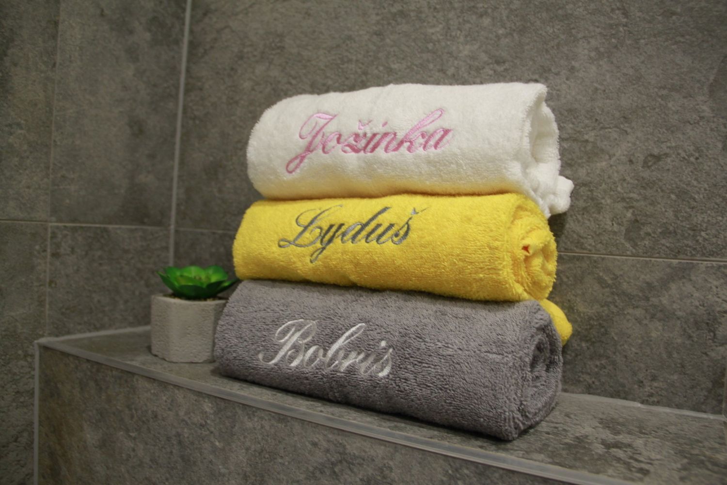 Uterák bez bordúry S MENOM