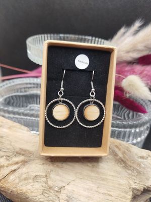 Gedrehte Loops - Edelstahl mit Saarburger Esche Gedrehte Loops - Edelstahl mit Saarburger Esche