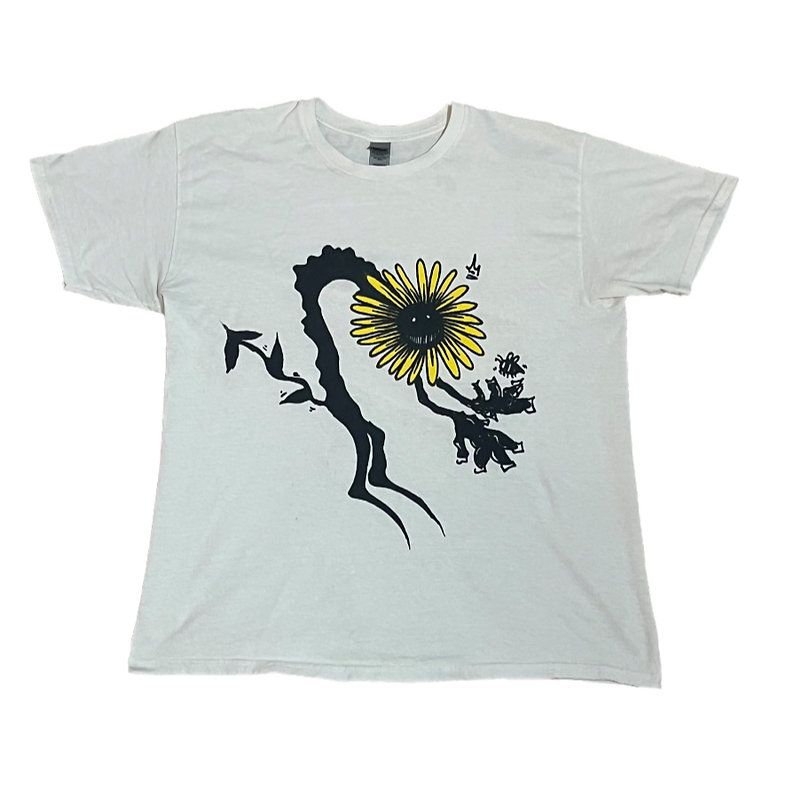 MR. CHRYSANTHEMUM T Size M