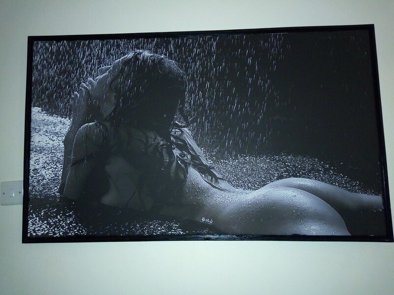 Nude girl in the rain canvas art print 40x60cm