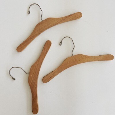 PREOWNED Petite Wooden Blouse Hanger 35cm Box of 25