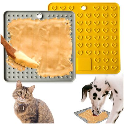 TAPIS ET ACCESSOIRES DE LÉCHAGE POUR CHIEN ET CHAT