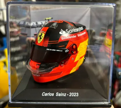 Carlos Sainz 2023 1:5 Mini Helmet