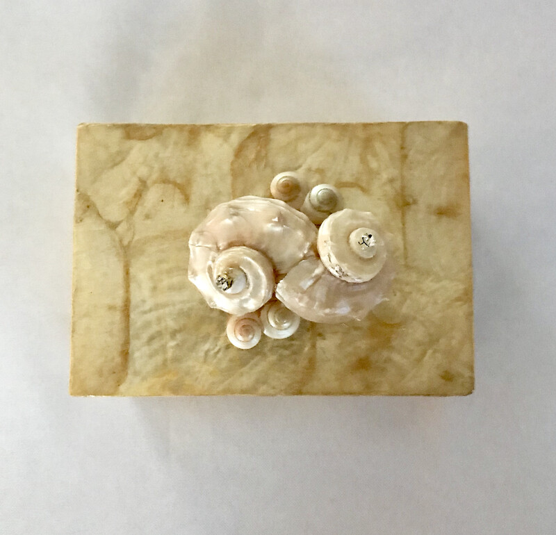 #138 Gold Capiz 4x4 Box w/ Turbo And Mini Shell Embellishment