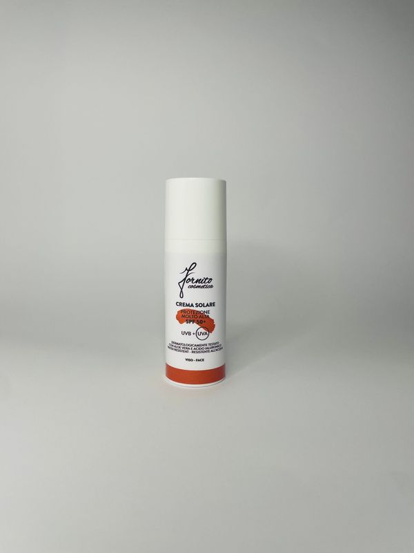 Crema solare viso SPF 50+  con Aloe vera e Acido Ialuronico (50ml)