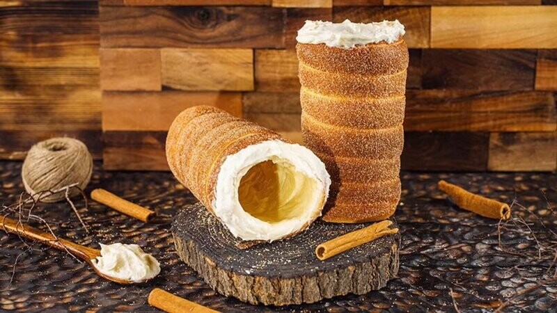 Classic Chimney with Vanilla Cream