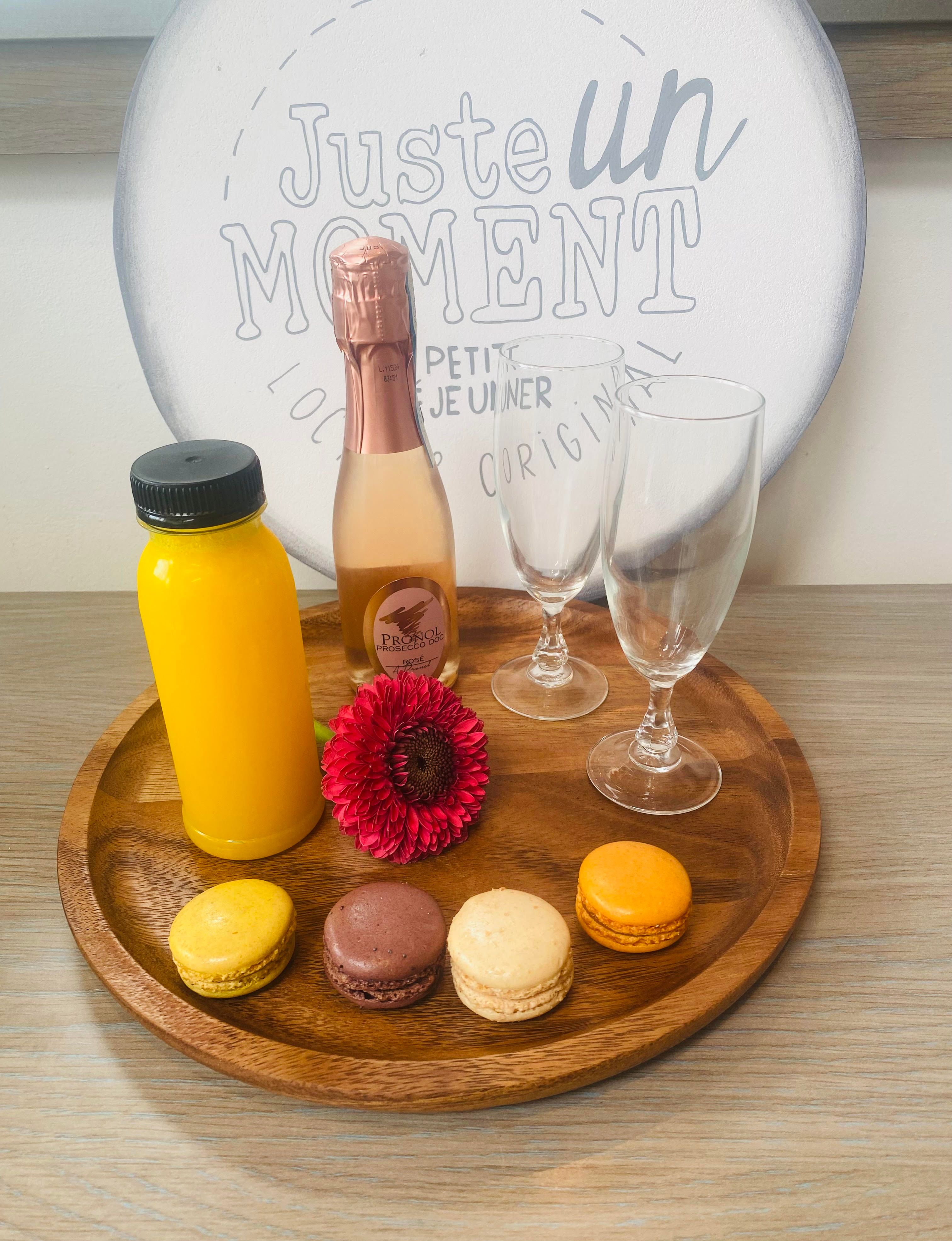 Prosecco/Jus d'orange/macarons