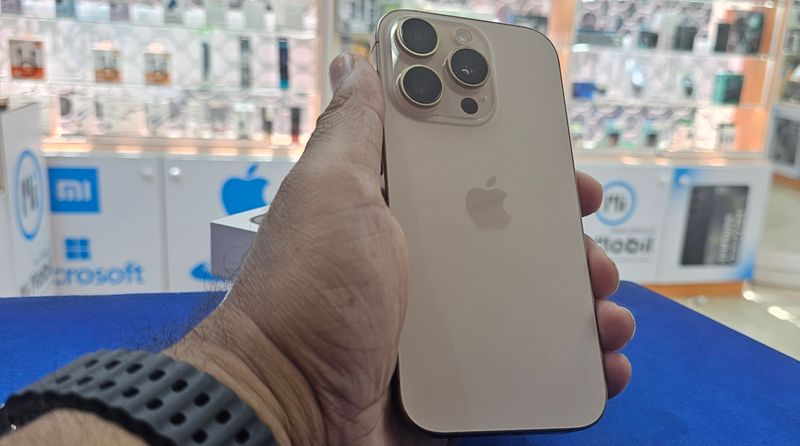 iPhone 16 Pro 256GB Titanium Desierto 