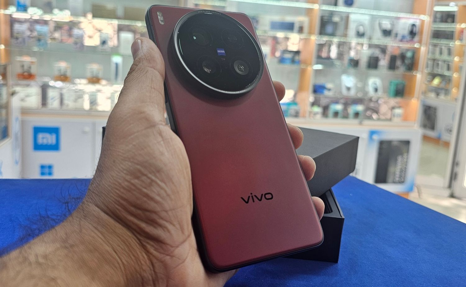Vivo X200 Ultra 256GB+12GB Red
