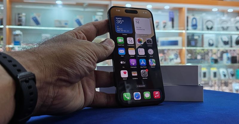 iPhone 15 Pro 128GB Titanium Black 