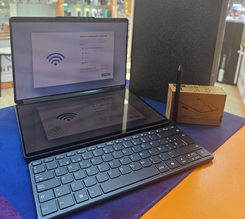 Lenovo Yoga Book 9 13IMU9