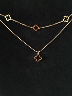 Collier trèfle à quatre feuilles double Collier trèfle à quatre feuilles double
