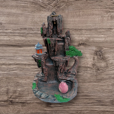 Fontaine à cônes et bâton d'encens