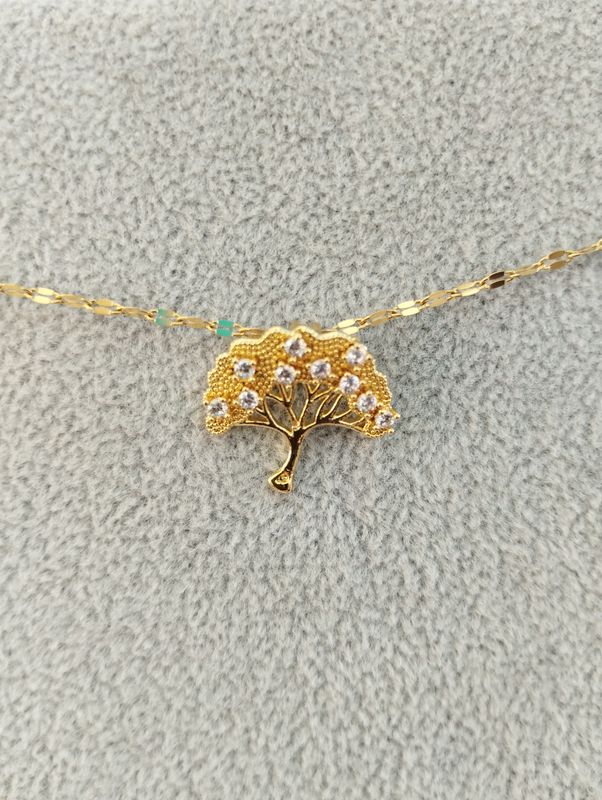 Chaîne avec pendentif - arbre de vie