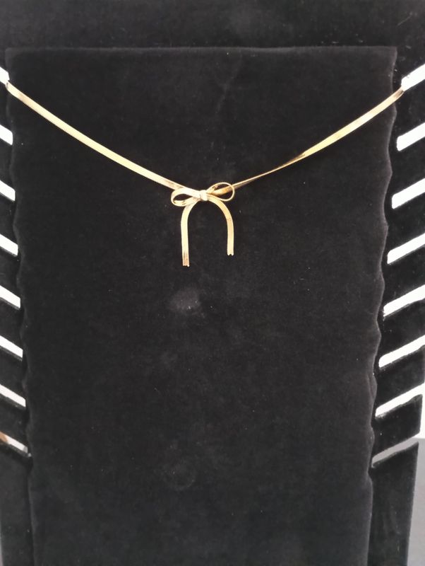 Collier petit noeud Collier petit noeud