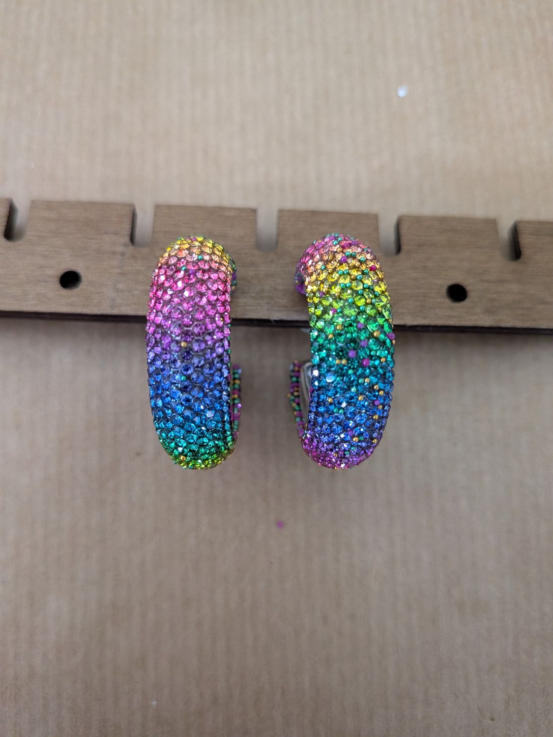 Boucles d'oreille Boucles d'oreille "créoles arc en ciel "