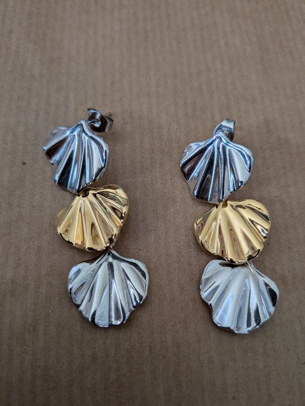 Boucles d'oreille coquillages cascades bicolore