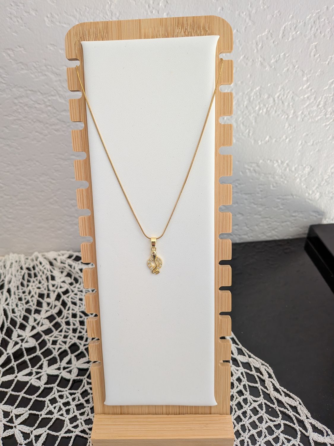 Collier Pendentif "Cobra de Cléopâtre" Doré & Cristaux