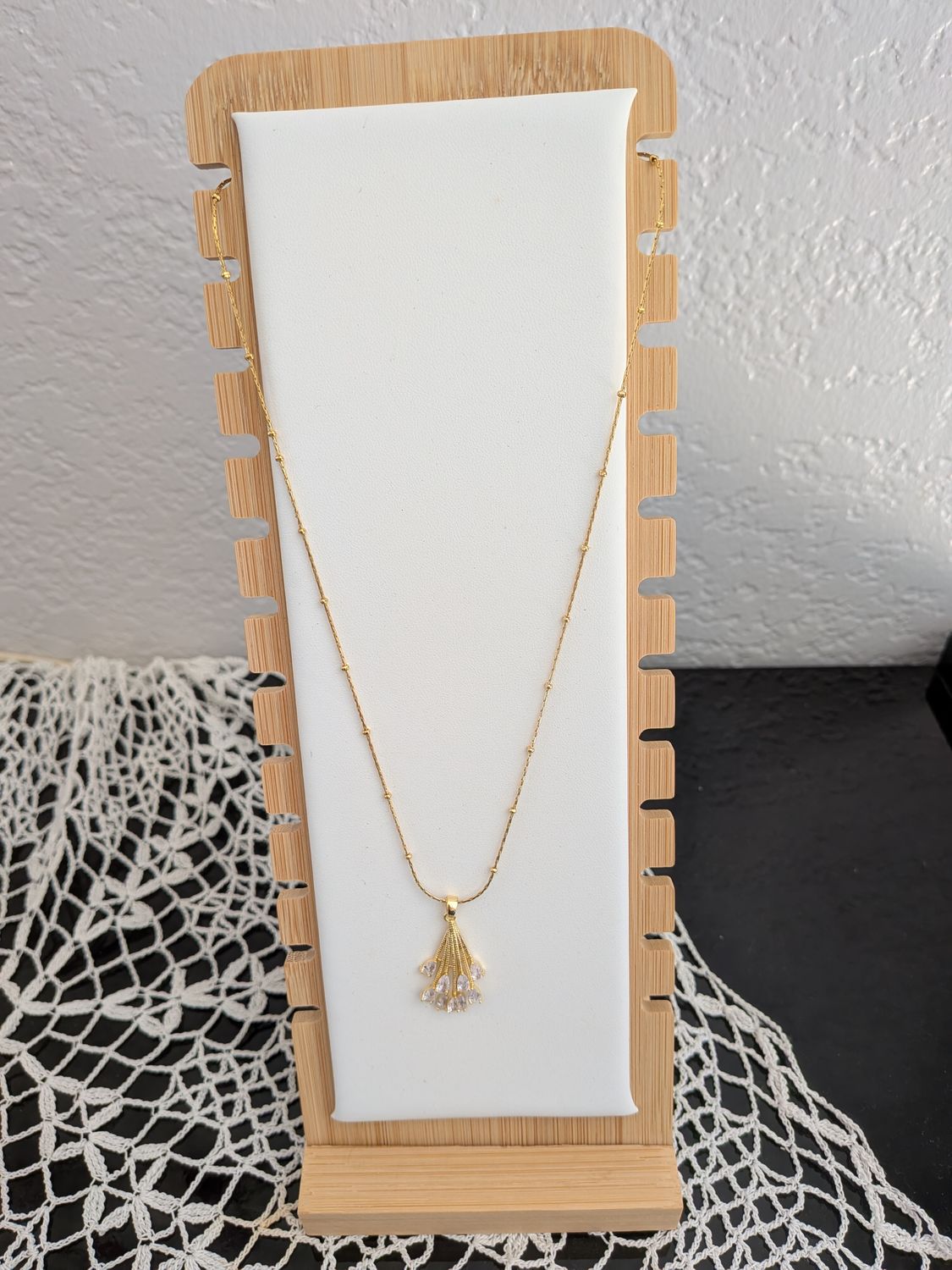 Collier Cascade Étoilée en Acier Inoxydable – L'élégance durable