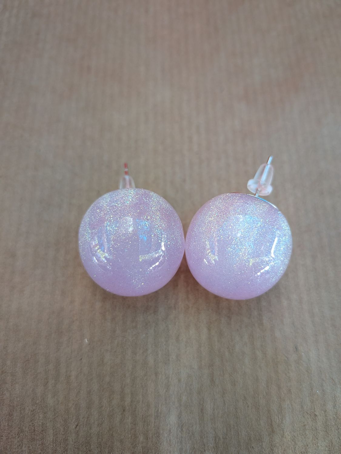 Boucle d'oreille puces "Nuage de Paillettes" – violet Irisé