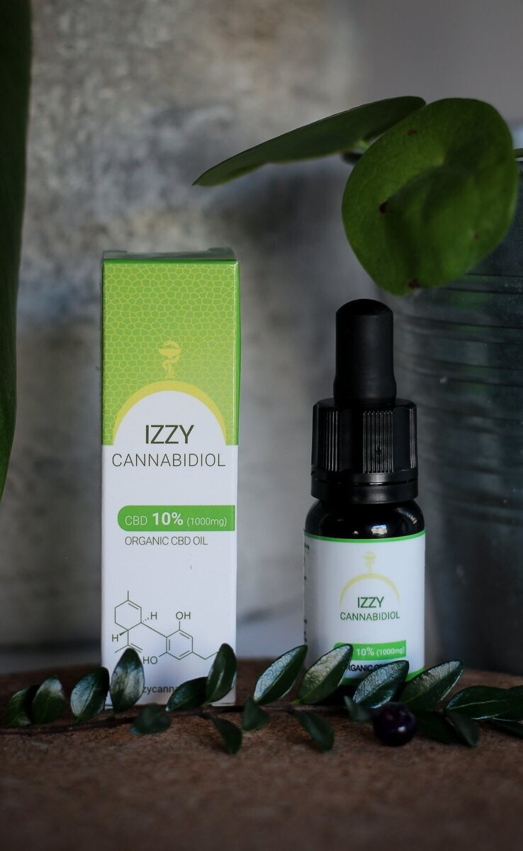 IZZY Cannabidiol 10% CBD oil