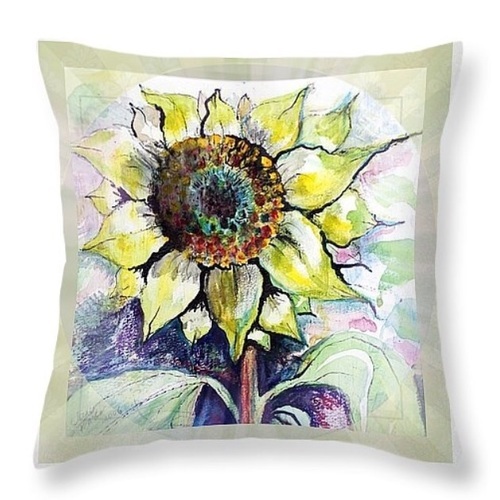Cushion measuring 16x16 inches complete with zip and hollow fibre insert. Free Postage within uk 😀