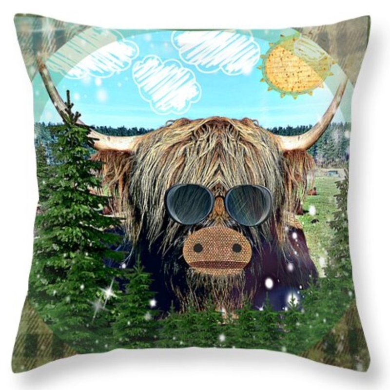 Cushion measuring 16x16 inches complete with zip and hollow fibre insert.Free Postage within uk 😀