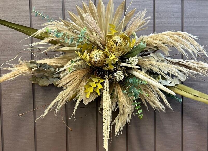 Dried Flower Arrangement Workshop June 24th at 6pm