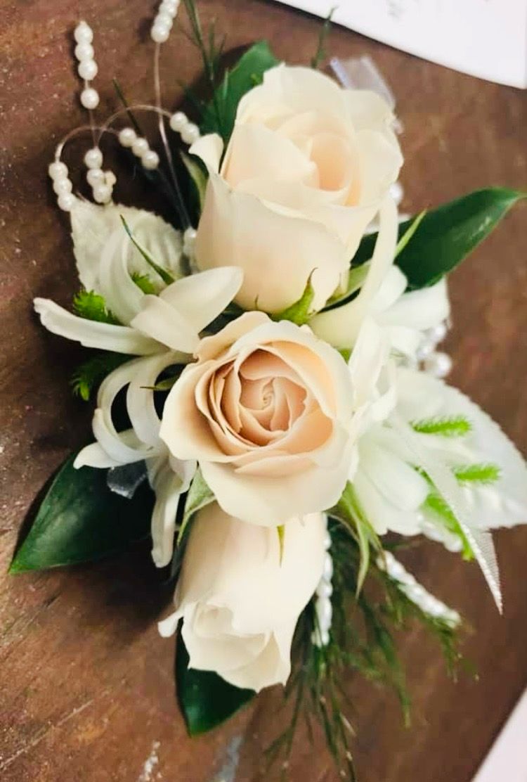 Corsage & Buttonhole Set