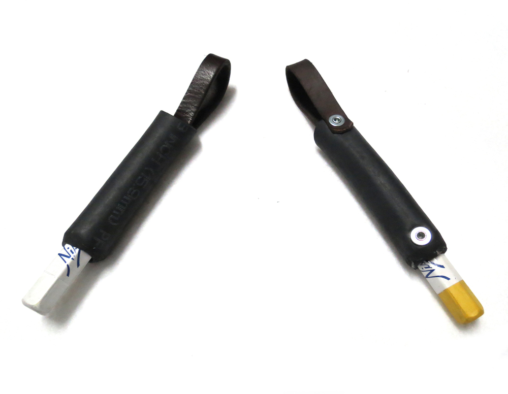 &quot;Rubber Grip&quot; Chalk holder with handle (Chalk included)