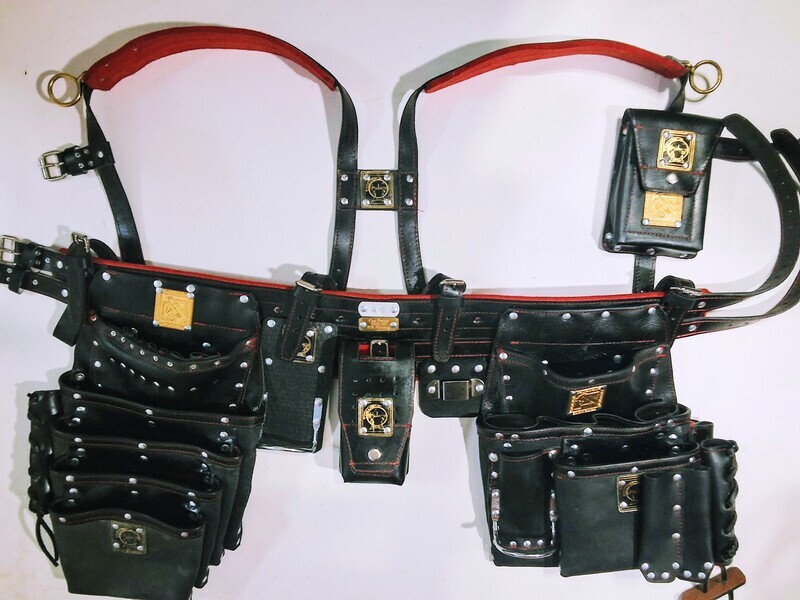 Electrician belt with suspenders