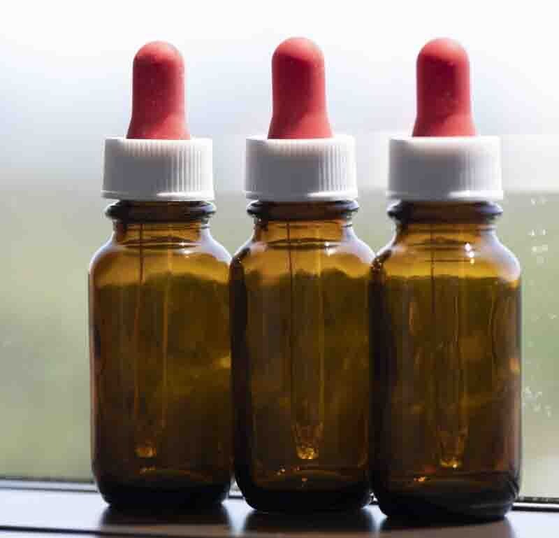 25ml Amber Glass Dropper Bottles - Affordable red