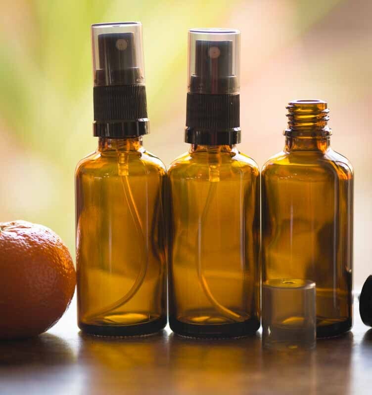100 x 50ml Amber Glass Bottle with Fine Mist Spray or Gel Serum Pump