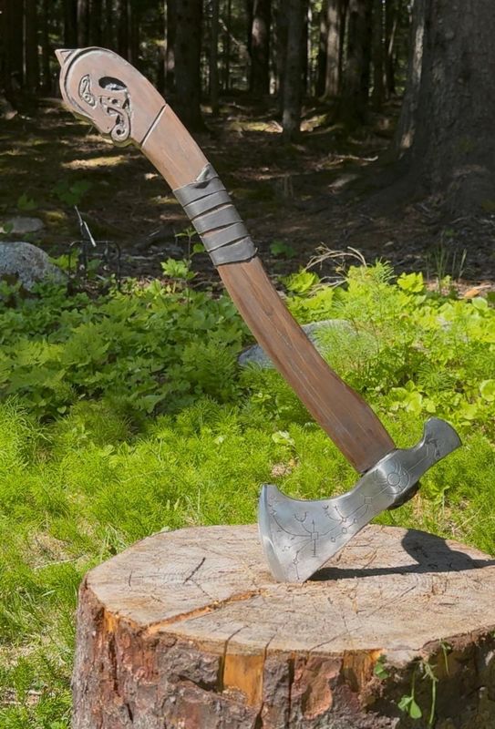 Leviathan Hatchet