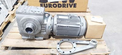 SEW EURODRIVE VPWM ST77/T DRN100L4