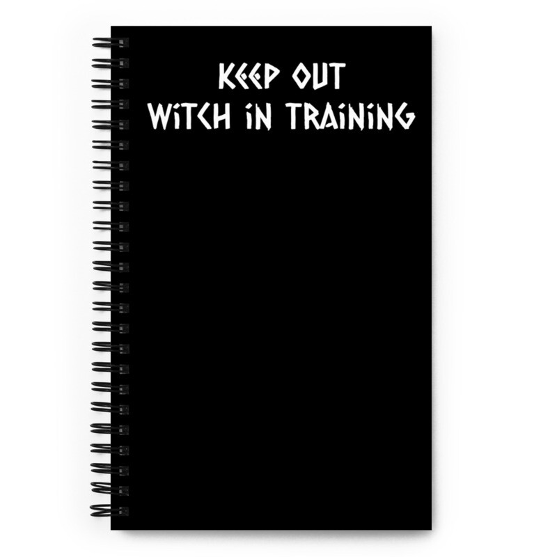 Keep out witch in training, Grimoire