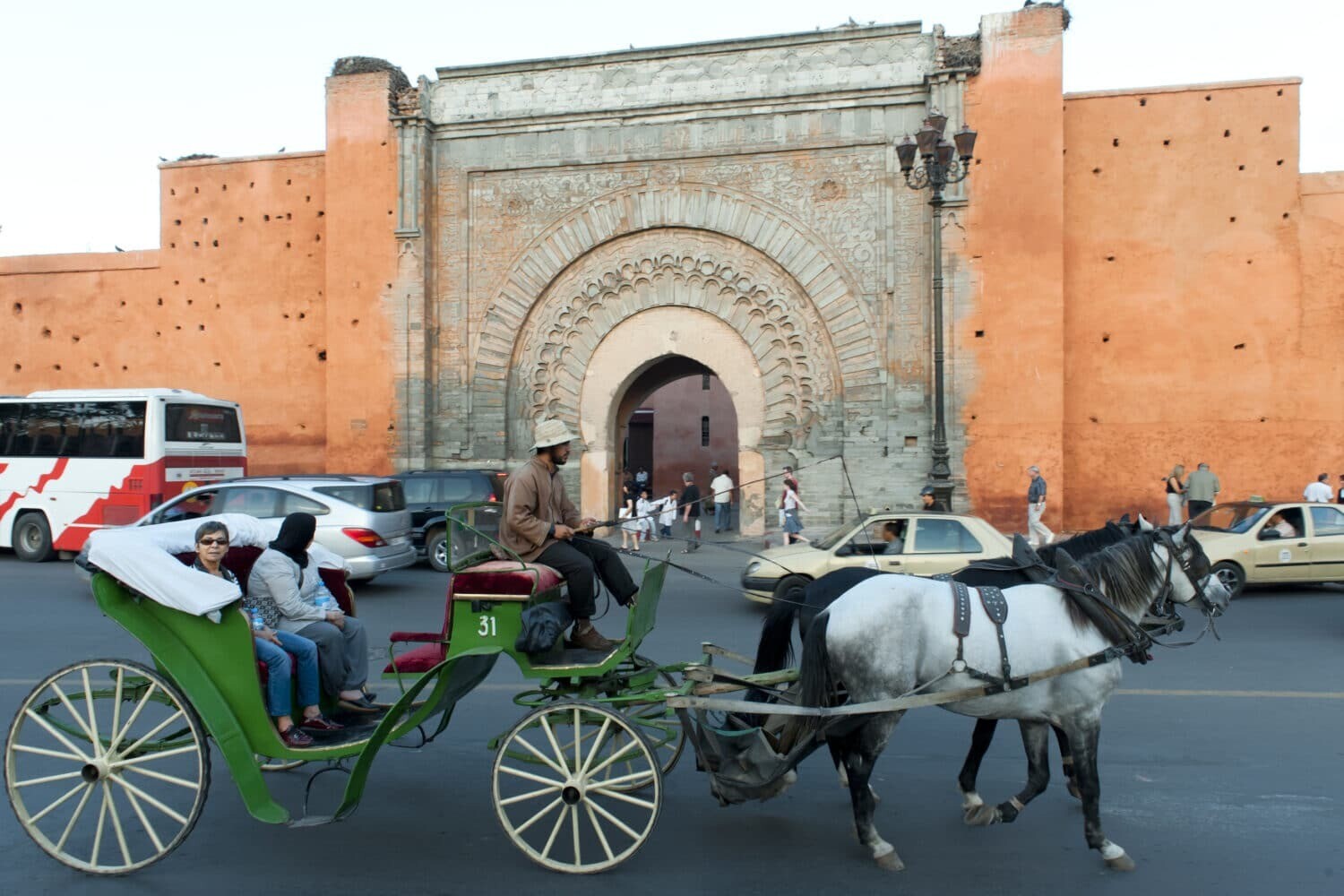 Une belle et diverssante balade de calèche de 2 heures à marrakech